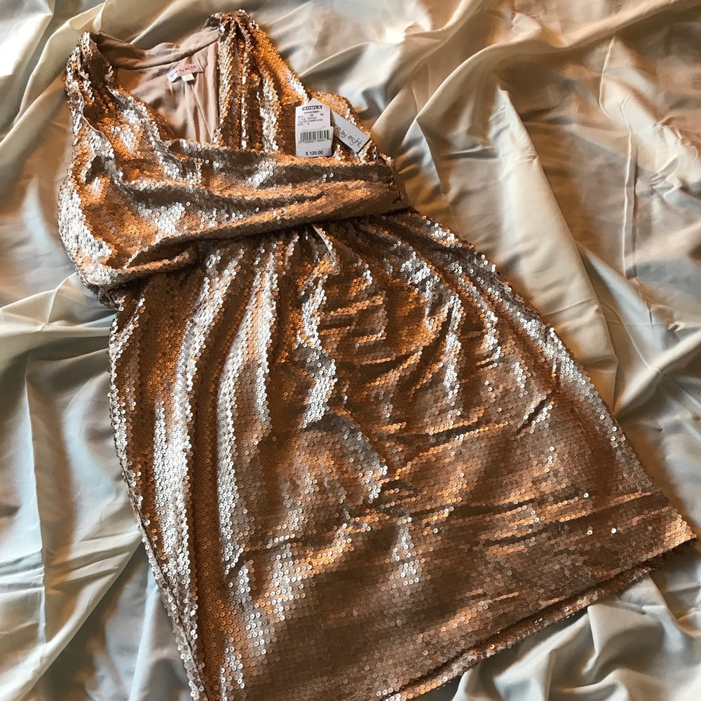 Gold Sequin Goddess Dress 👗